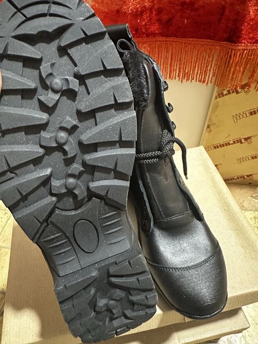 Продам берцы Lux Shoes