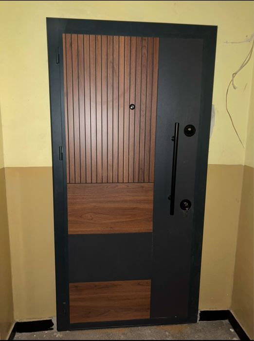 Блиндирани врати мн голям избор експресна доставка