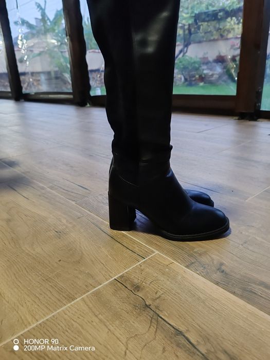 Дамски боти и ботуши