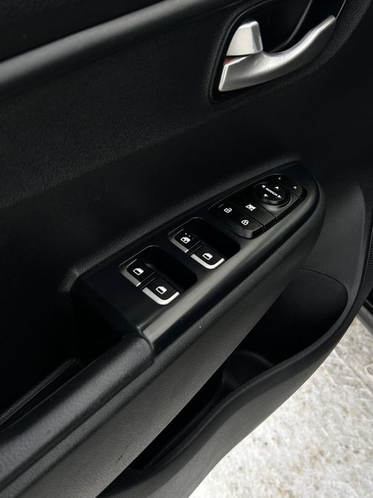 Продам Kia Rio 2019 года