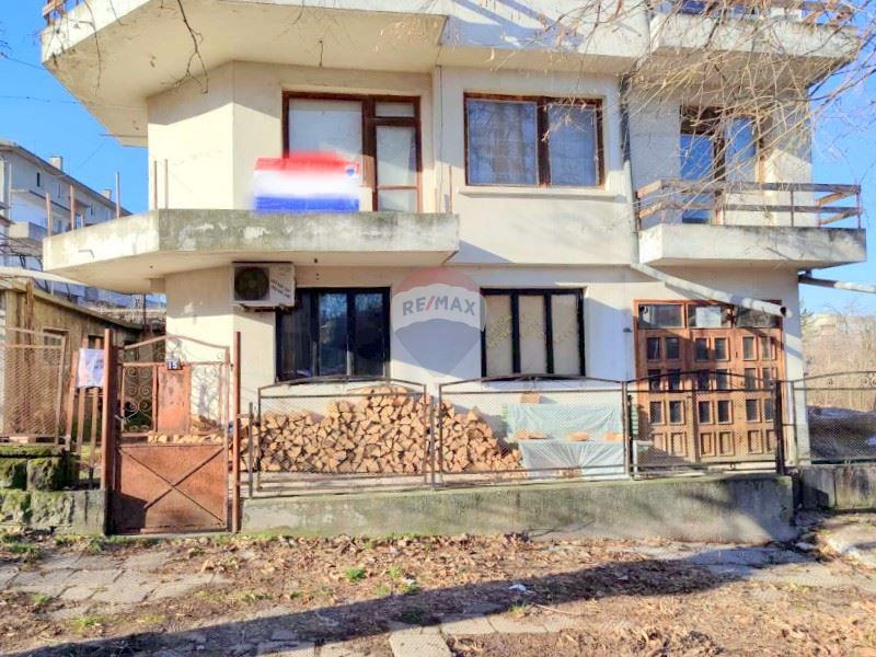 Продава се Етаж от къща в Попово - 245 кв.м за 354 €/кв.м - Снимка #10