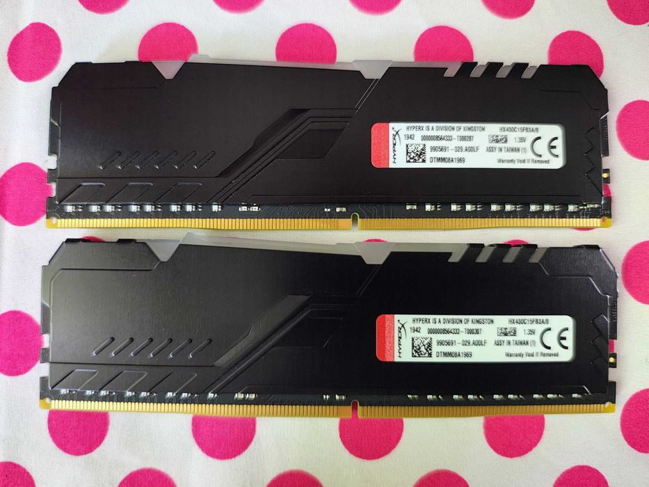Kit Memorie Ram HyperX Fury RGB 16GB DDR4 3000MHz CL15.