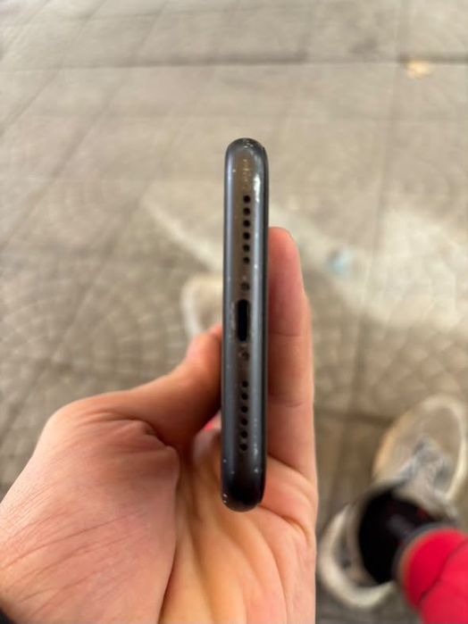 iPhone 11 64gb с кутия