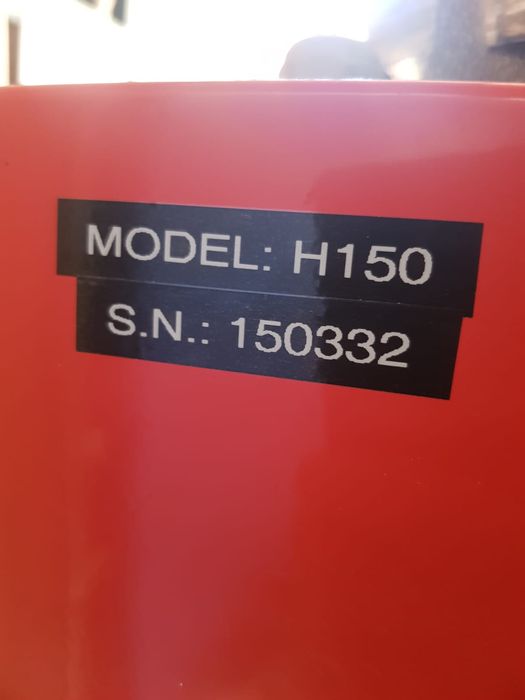 Vinde centrala  pe lemne produce aer cald