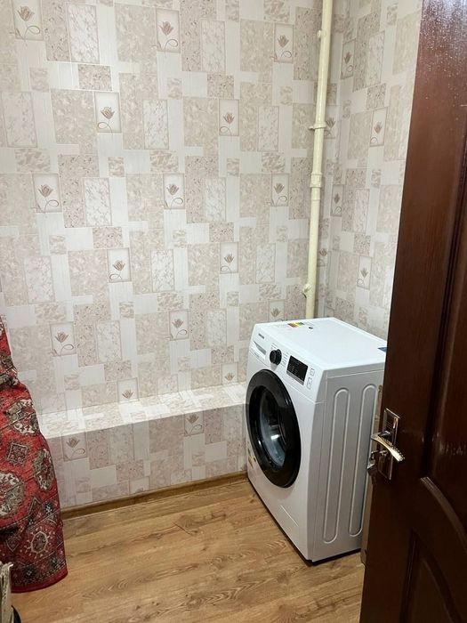 Продаётся 2/2/4. Олмазарский район. Метро Беруни.