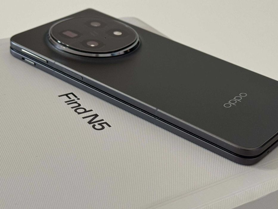 Бартер! НОВ! Гаранция! OPPO Find N5 512/16GB Cosmic Black (Черен)