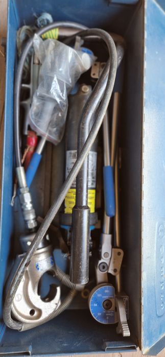 Гидравлические плоскогубцы