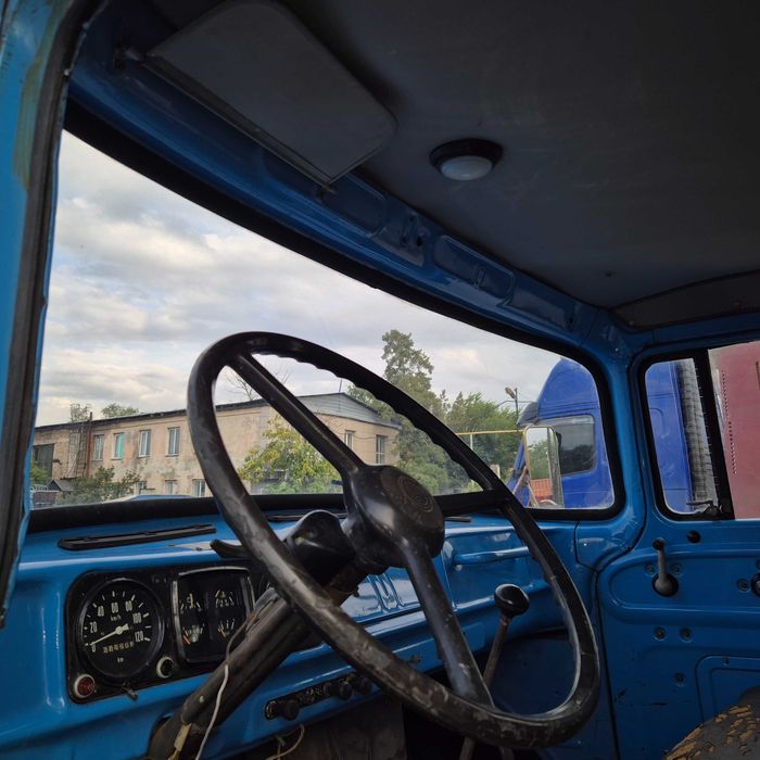 Зил-коротыш самосвал