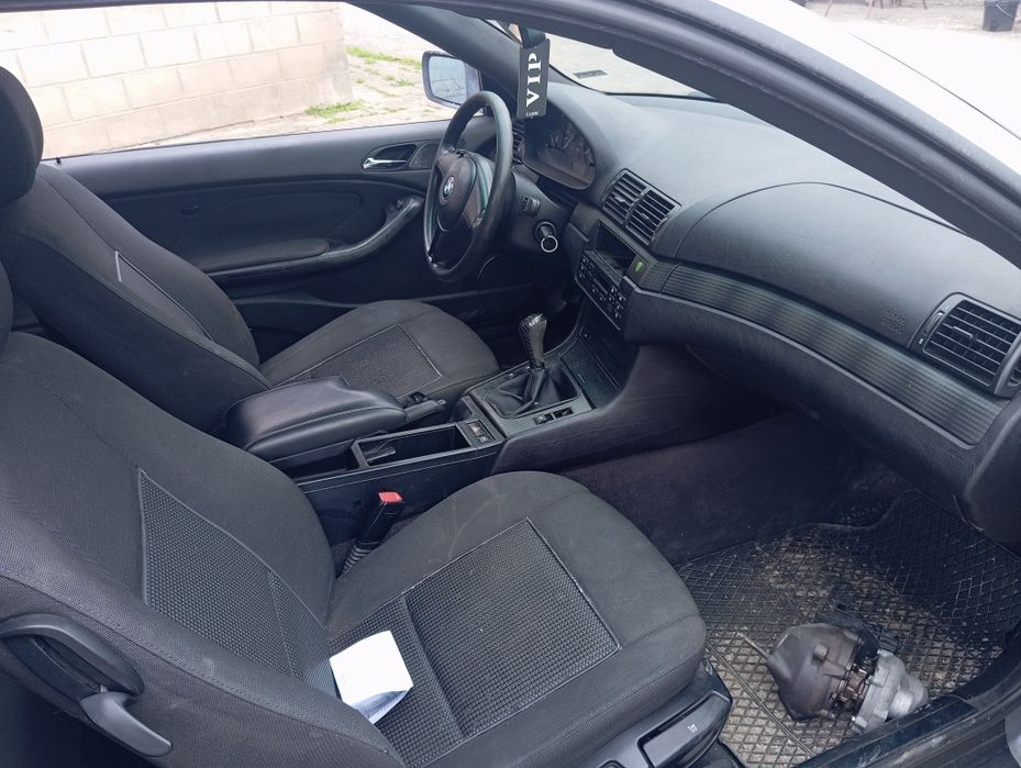 Продавам Е46 купе 320cd 150 фейслифт На части