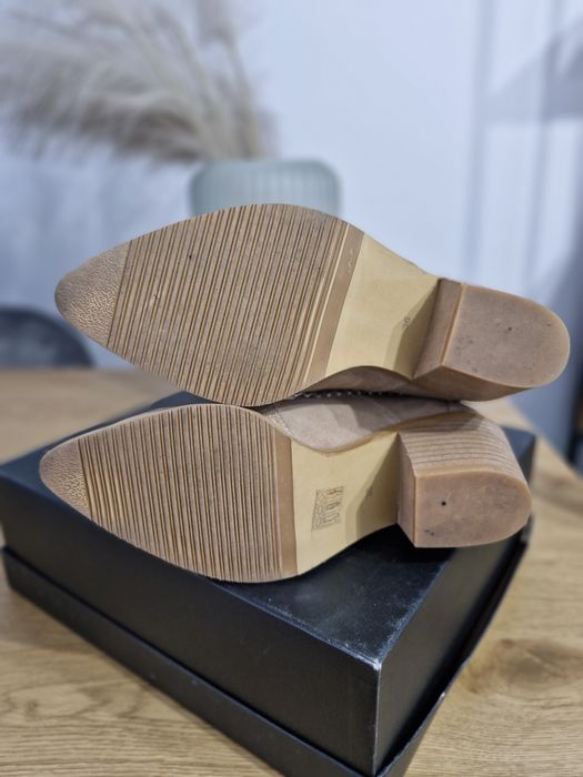 Ghete piele întoarsă