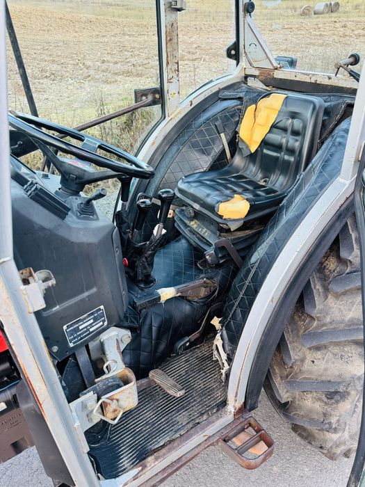 Tractor Massey Ferguson 374V 4x4 64cp 4 cilindri cauciucuri noi