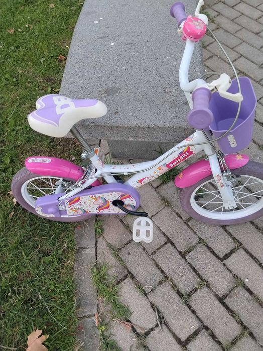 Bicicletă cu cască fetițe