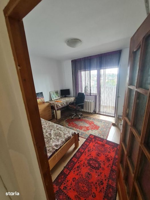 Apartament 3 camere, 2 bai,decomandat, 78 mp, etaj intemediar, parcare — fotografia 3