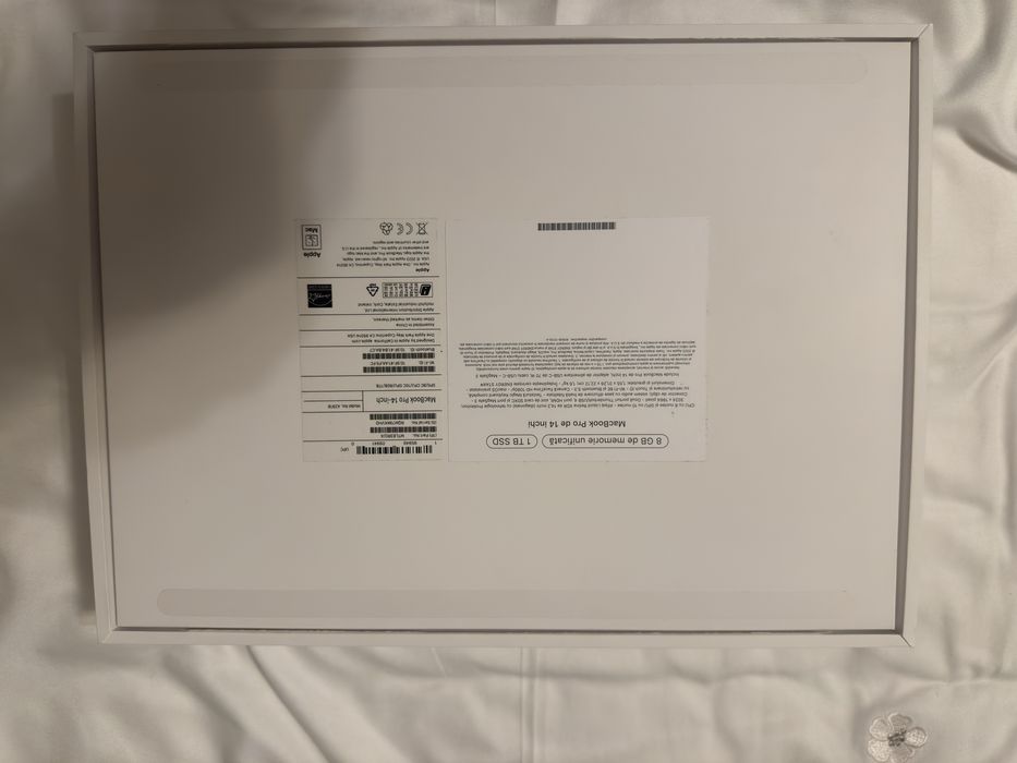Laptop Apple MacBook Pro 14" 27 Cicluri