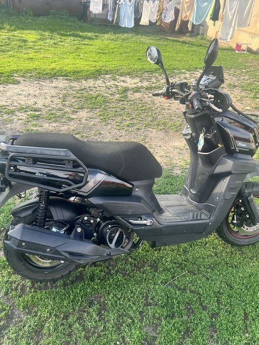 Продам скутер 150куб