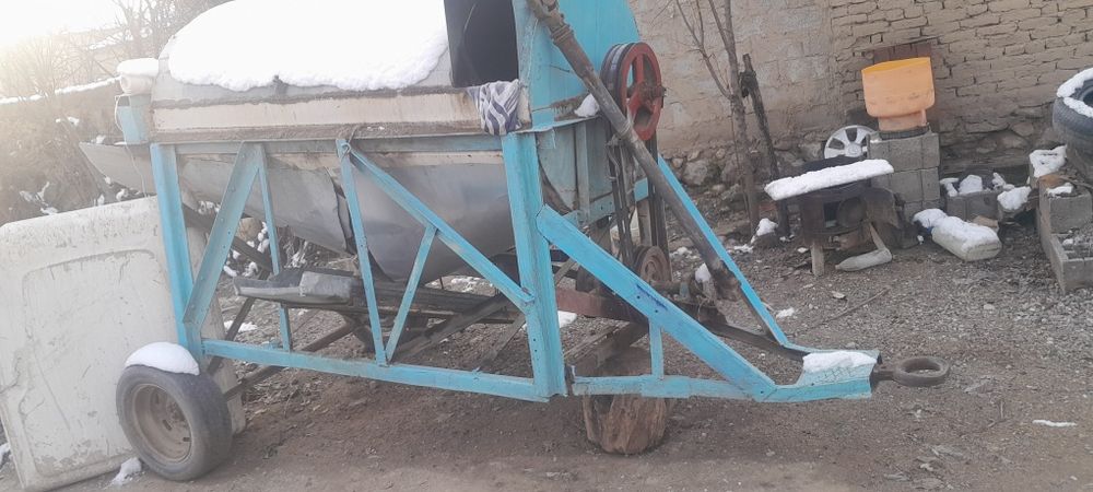 Luvla kombayn sotiladi