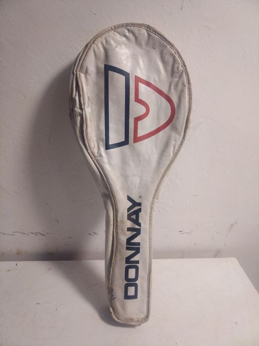 Тенис ракета PRINCE
Комплект с кожен калъф за съхраните.