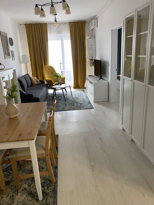 Vand apartament 2 cam  bl 2 Adora Park Cocorilor cu loc parcare inclus