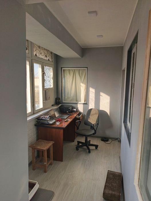 Продаем свою трех-комнатную квартиру в центре города Ц-5