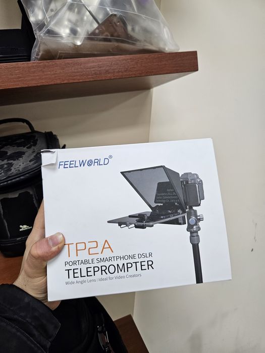 Продам телесуфлер Feelworld TP2A (для смартфона и камеры)