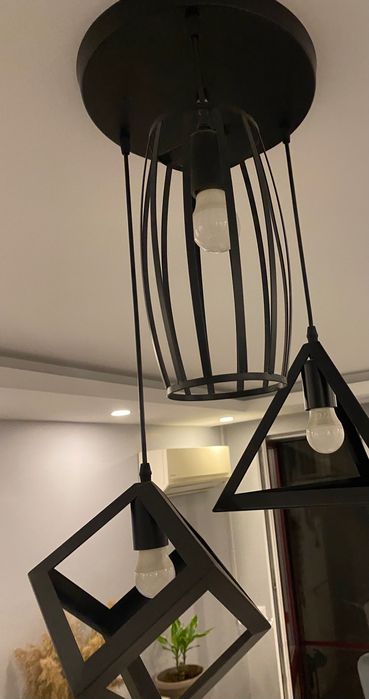 Черен метален пендел