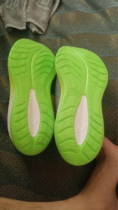 Продам оригинальные Асикс