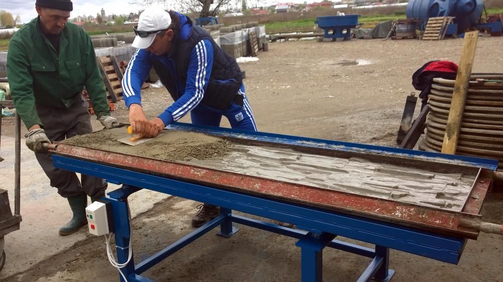 Masa Vibranta Stalpi si Placi de gard