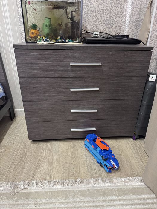 Продается спальный гарнитур