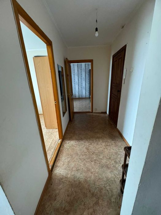 Продам 2х комнатную квартиру 8 мкр.