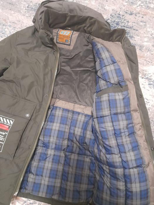 Продам куртку на подростка