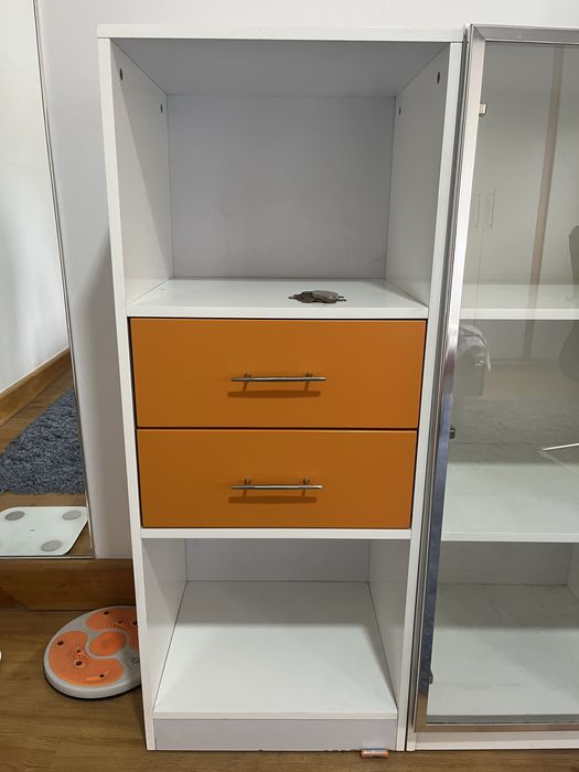 Компьютерный стол и два шкафа