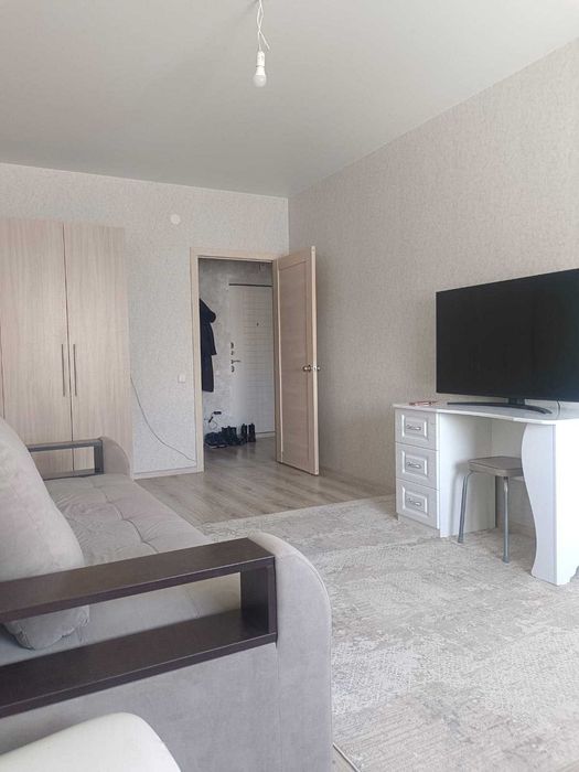 1 комнатная квартира 40 кв.м. 7/9 этаж, р. Береке