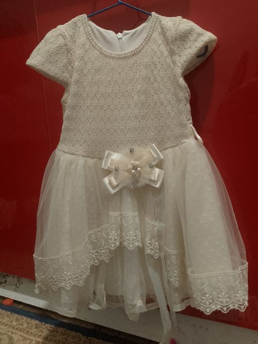 Продам платье для девочки