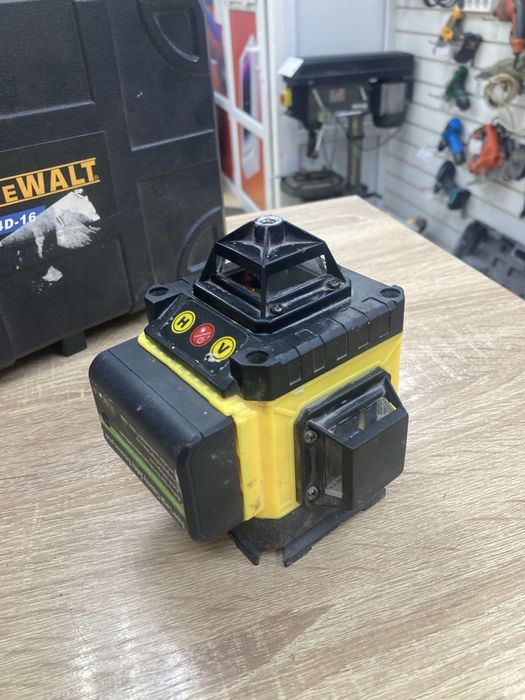 Лазерный уровень DeWalt (osp14)