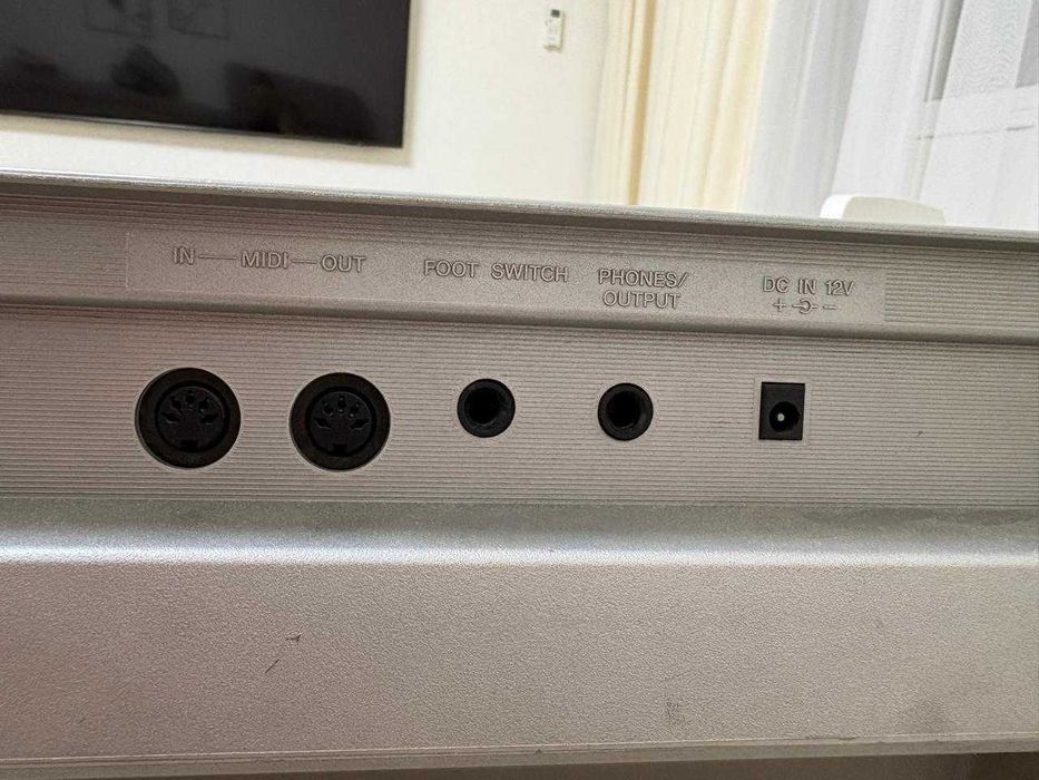 Продам синтезатор Yamaha PSR-450