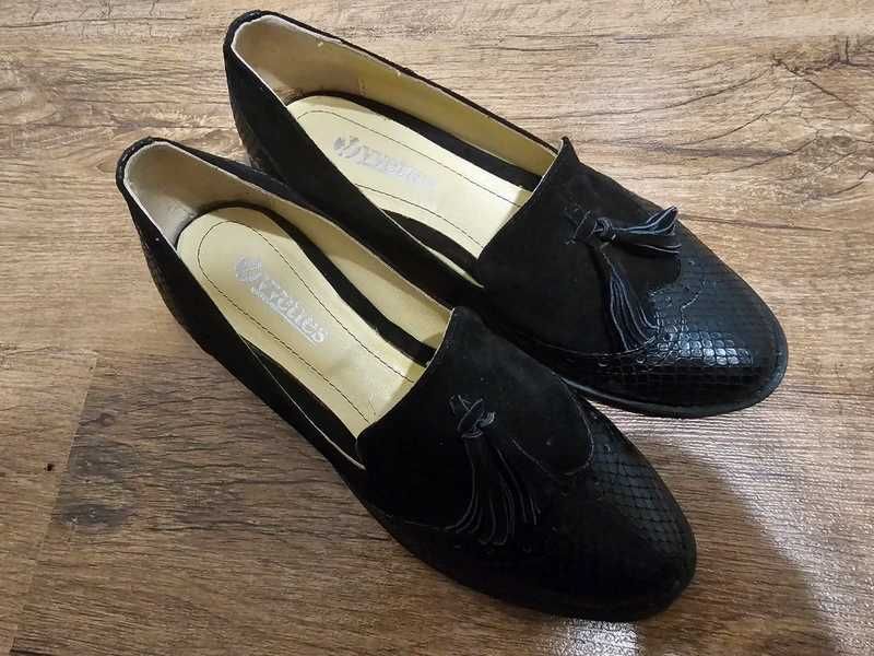 Vand pantofi mocasini