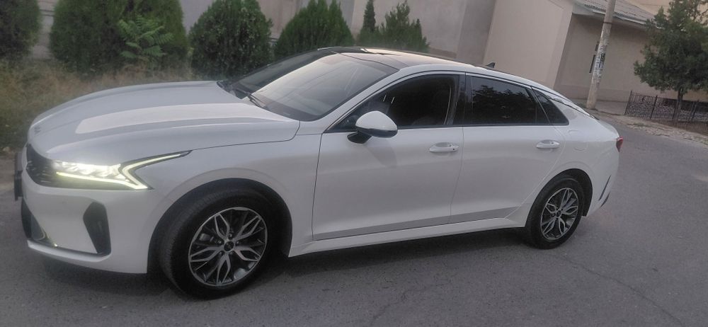 Авотомобиль К 5 KIA 3-позиция Престиж