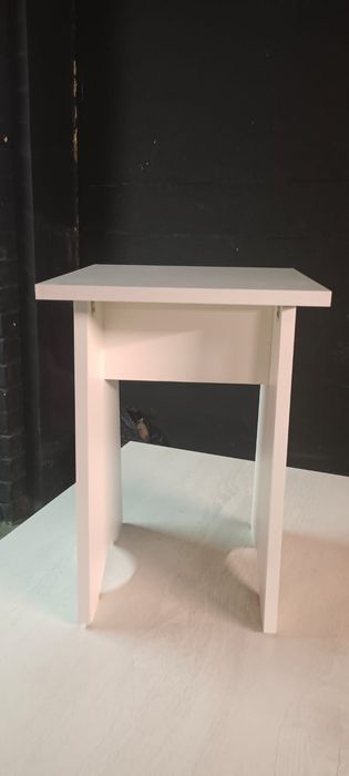 Продам новый табурет