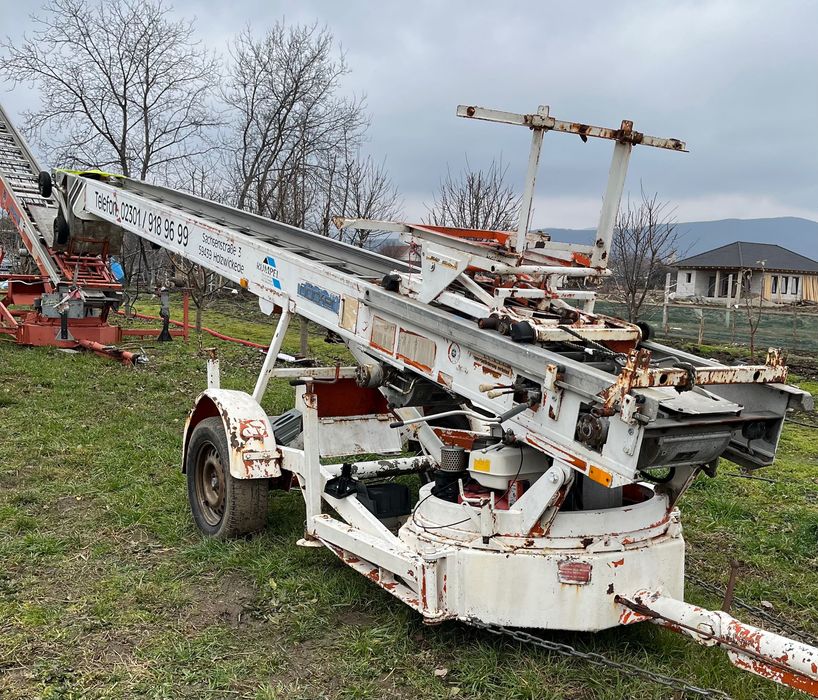 Vând lift construcții, lift exterior , Nacela, lift Hidraulic ,Scara