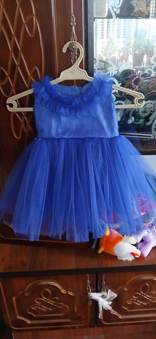 Срочно продаются новые детские платья на девочек 2-7лет