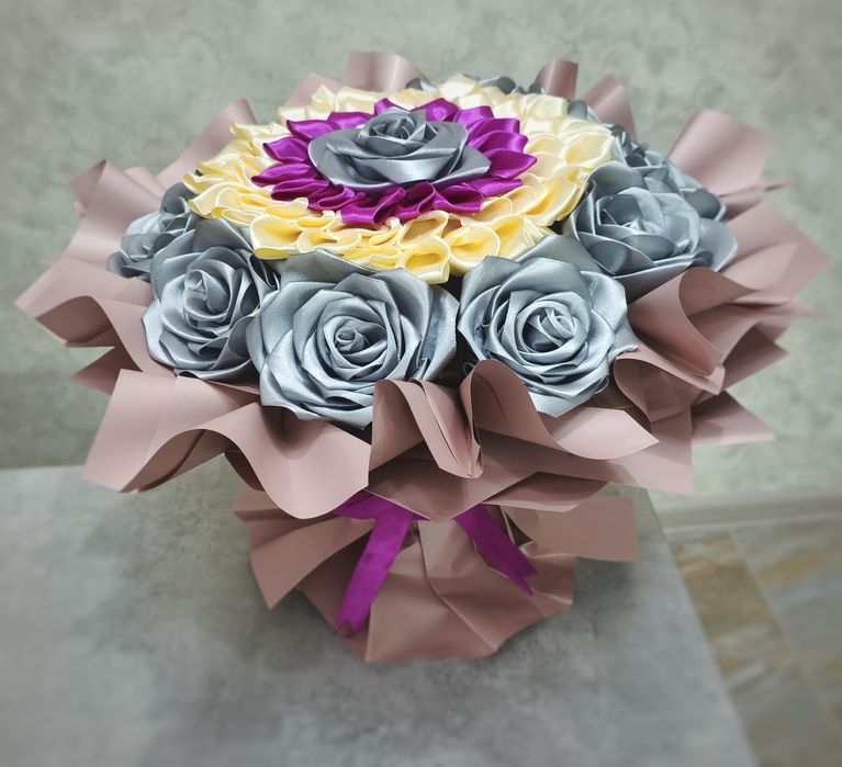 Букет из атласных лент
