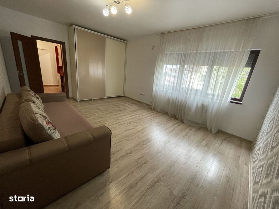Apartament cu 3 camere | Etaj 2/3 | 79 mp | Loc de parcare | Smardan