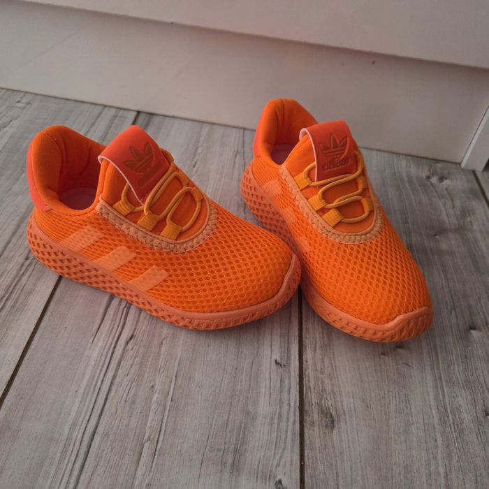 Нови маратонки Adidas