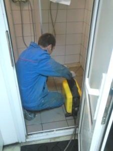 Услуги сантехника, прочистка аппарат.