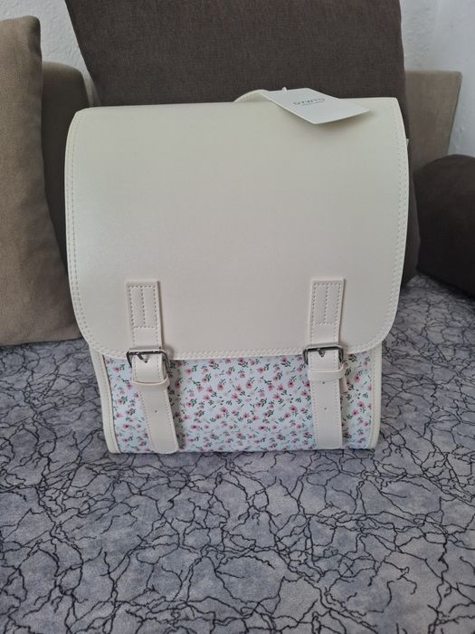 Нови Дамски Раници