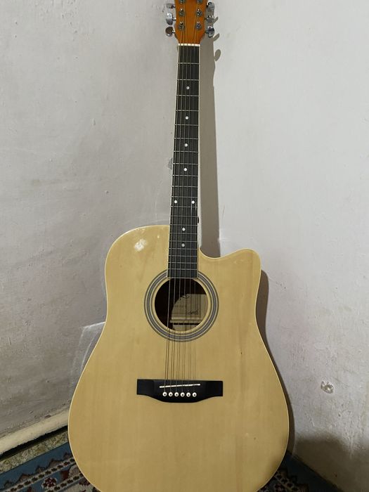 Гитара ка новый, жап жаңа  каподастр есть и обмен можна на айфону