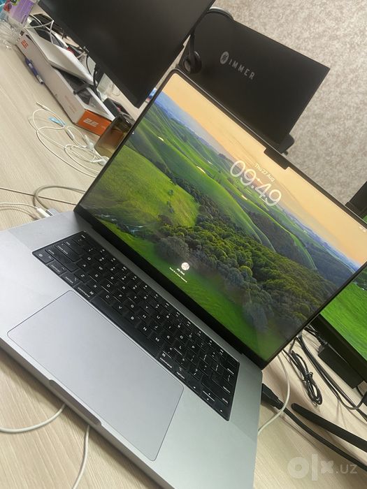 Macbook pro m2 pro 16 inch