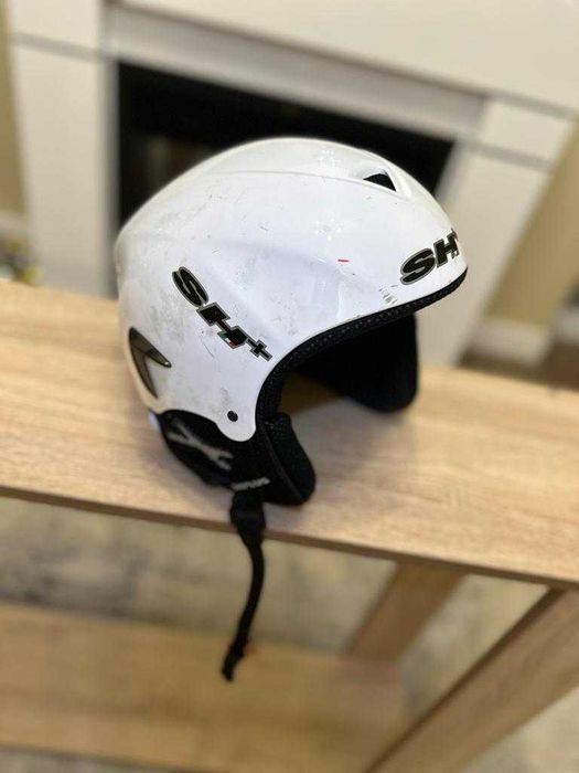 Продам горнолыжный детский шлем!!!