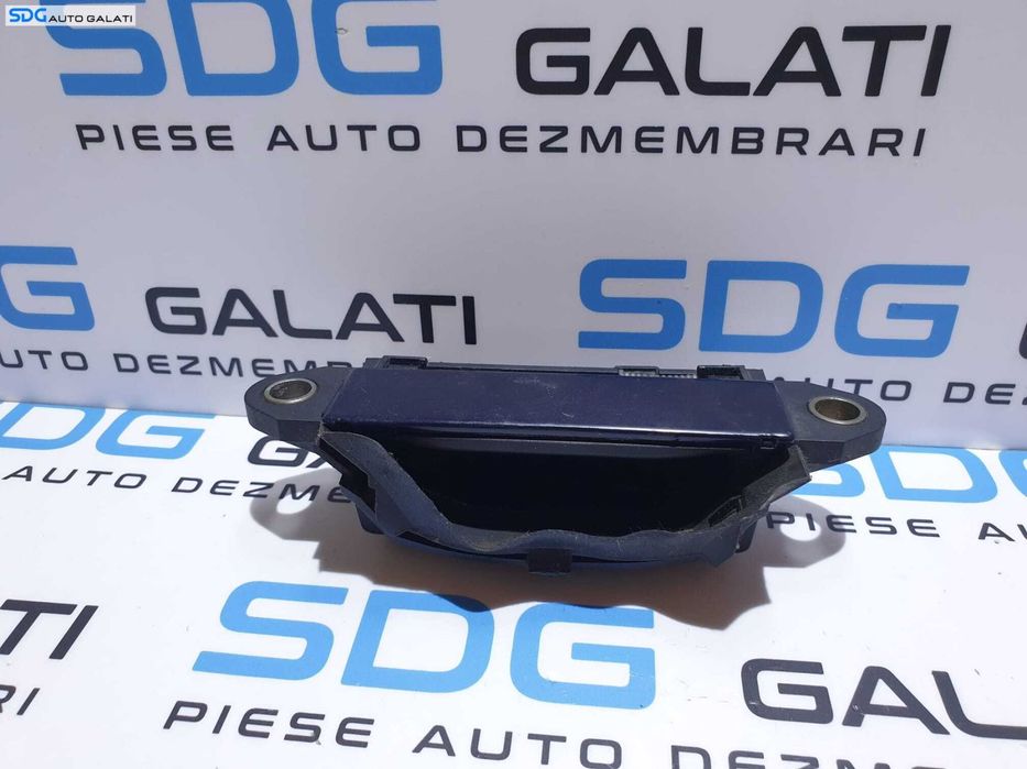 Broasca Incuietoare Usa Portiera Dreapta Spate Audi A4 B5 1995 - 2001 Cod 8D0839016A