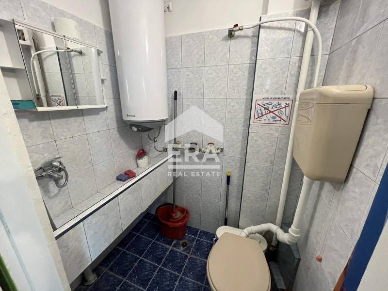 Дава се под наем Двустаен апартамент в Варна, ЖП Гара - 35 кв.м за 204 € - Снимка #6